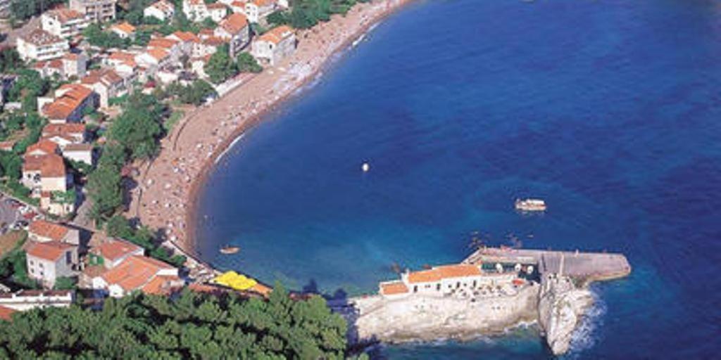 Apartments & Rooms M Petrovac Екстер'єр фото