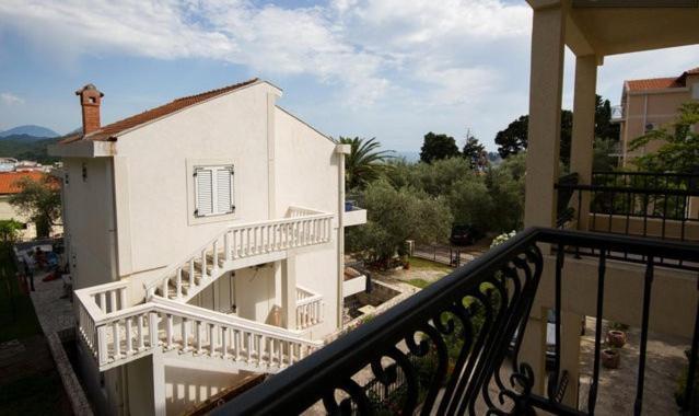 Apartments & Rooms M Petrovac Номер фото